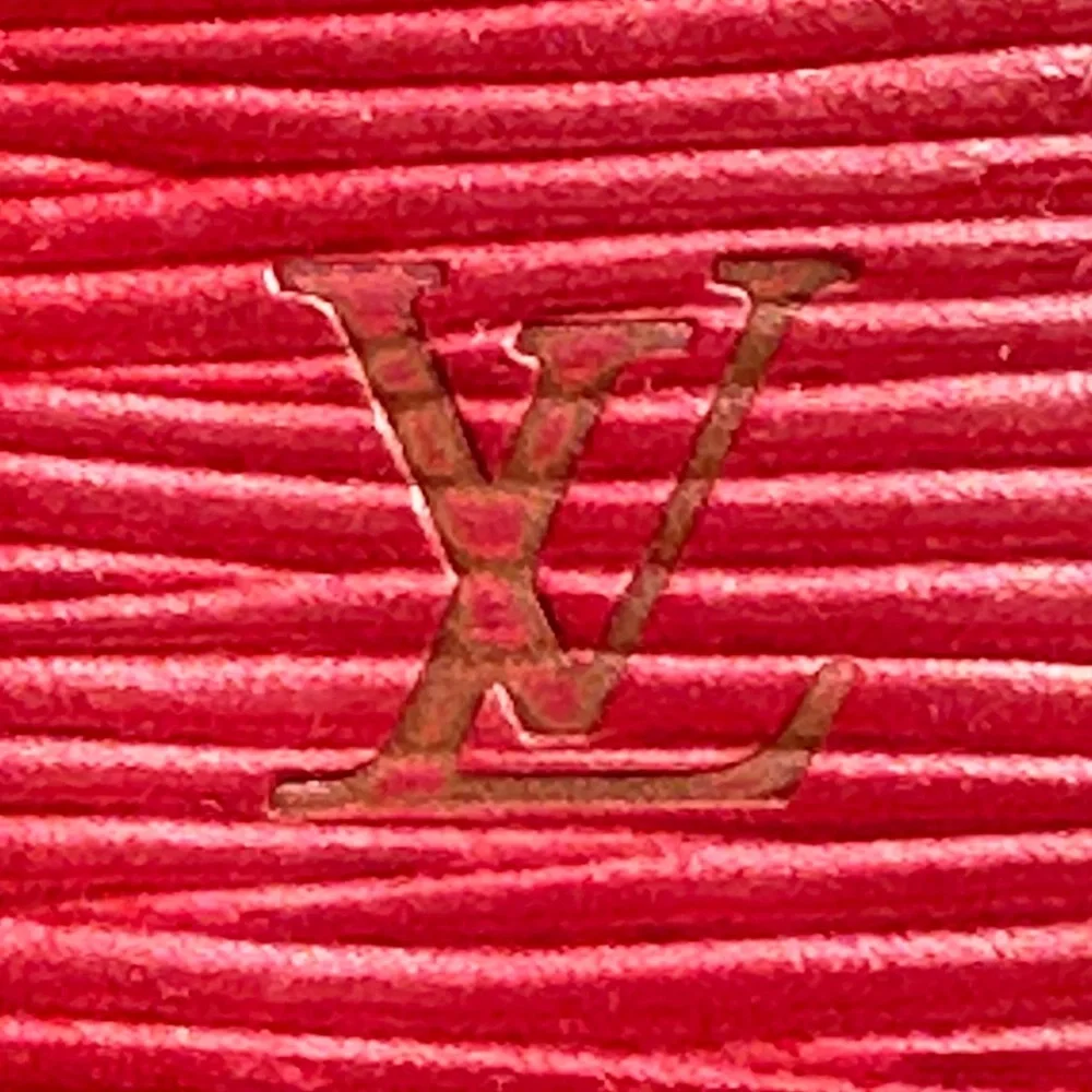 LOUIS VUITTON CARD CASE. RED. GUC
